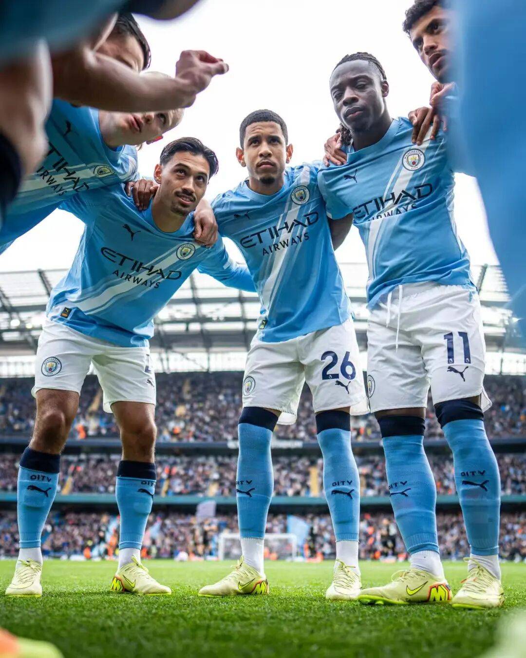 前曼联租借主管：一外租球员打断教练部署，让队友球都传给他（曼联前租借主管：一名外租球员打乱战术安排 迫使队友只能给他传球）