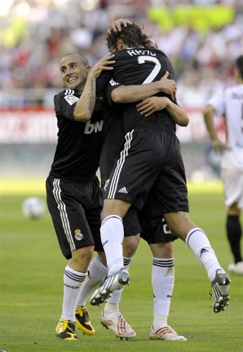 迪洛伦佐：德布劳内是笔重要的引援，他刚来时我们都很好奇他