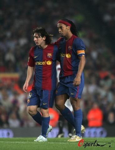 比利奇：我曾很接近重返西汉姆联；希望在英超或英冠找到下家（比利奇：一度接近回归西汉姆联，盼在英超或英冠再执教）