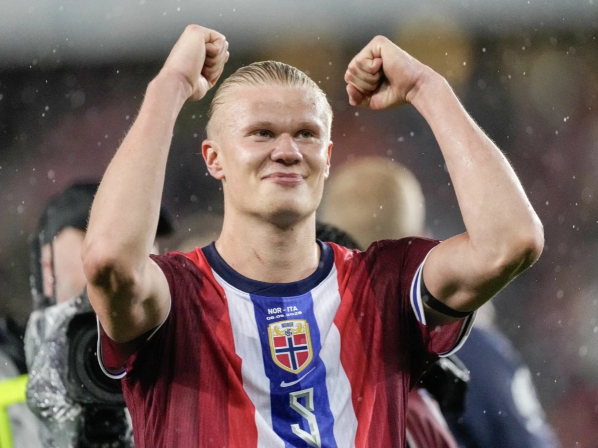 1.5亿买两个同水平的边角料中锋，曼联真是神人