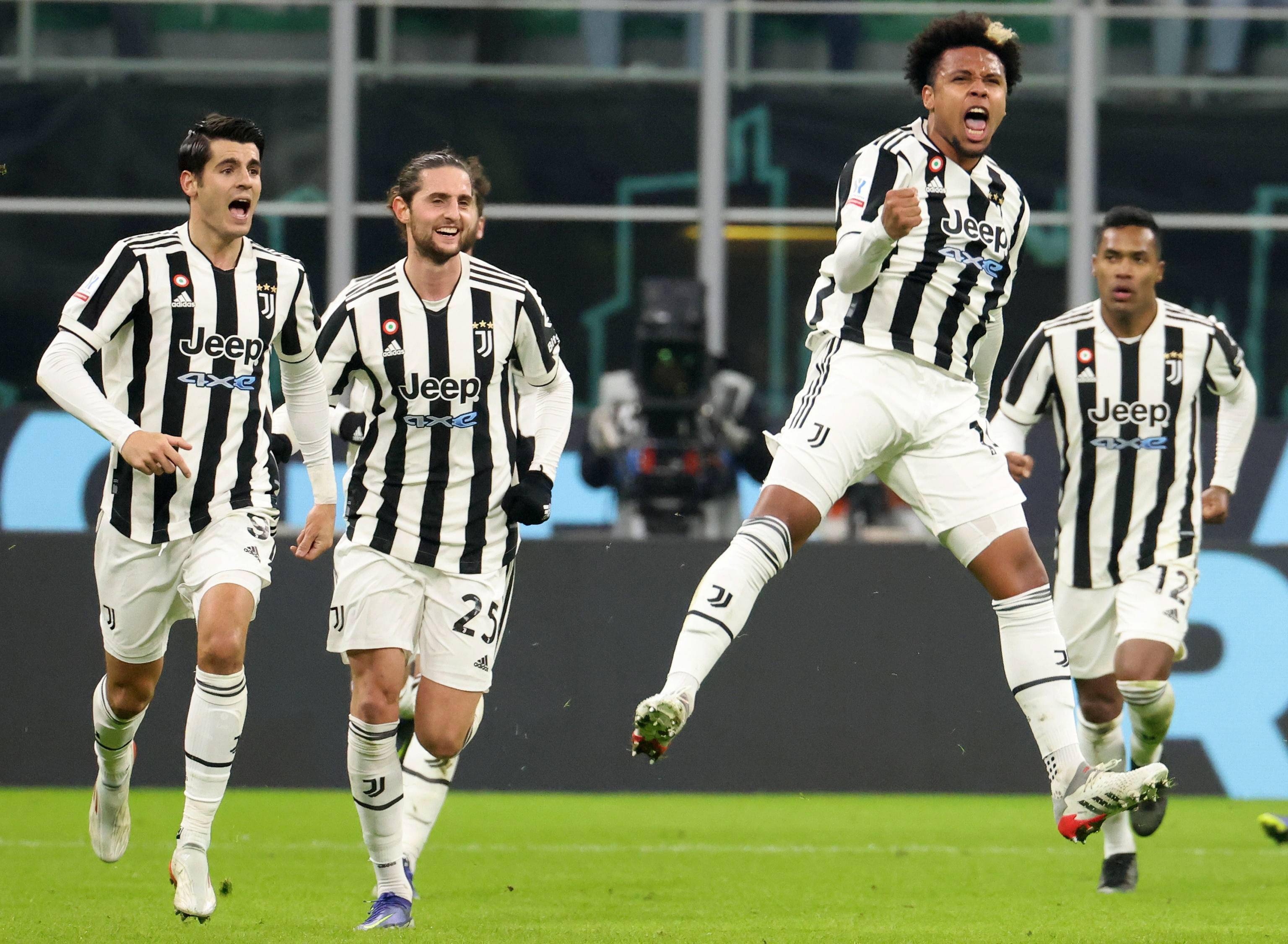 利物浦主力萨拉赫连续三轮替补，怒斥教练斯洛特，暗示可能离队。