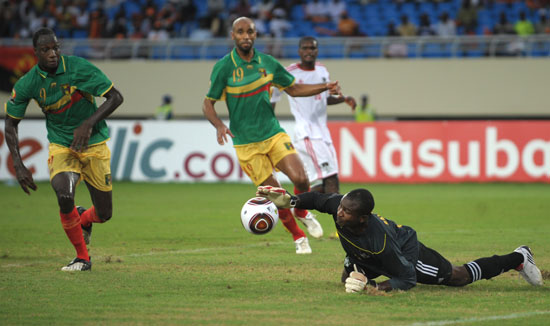 国足名将创业认准一条路：放弃功利 老实学日本（国足名将创业只走一条路：摒弃功利,踏实向日本取经）