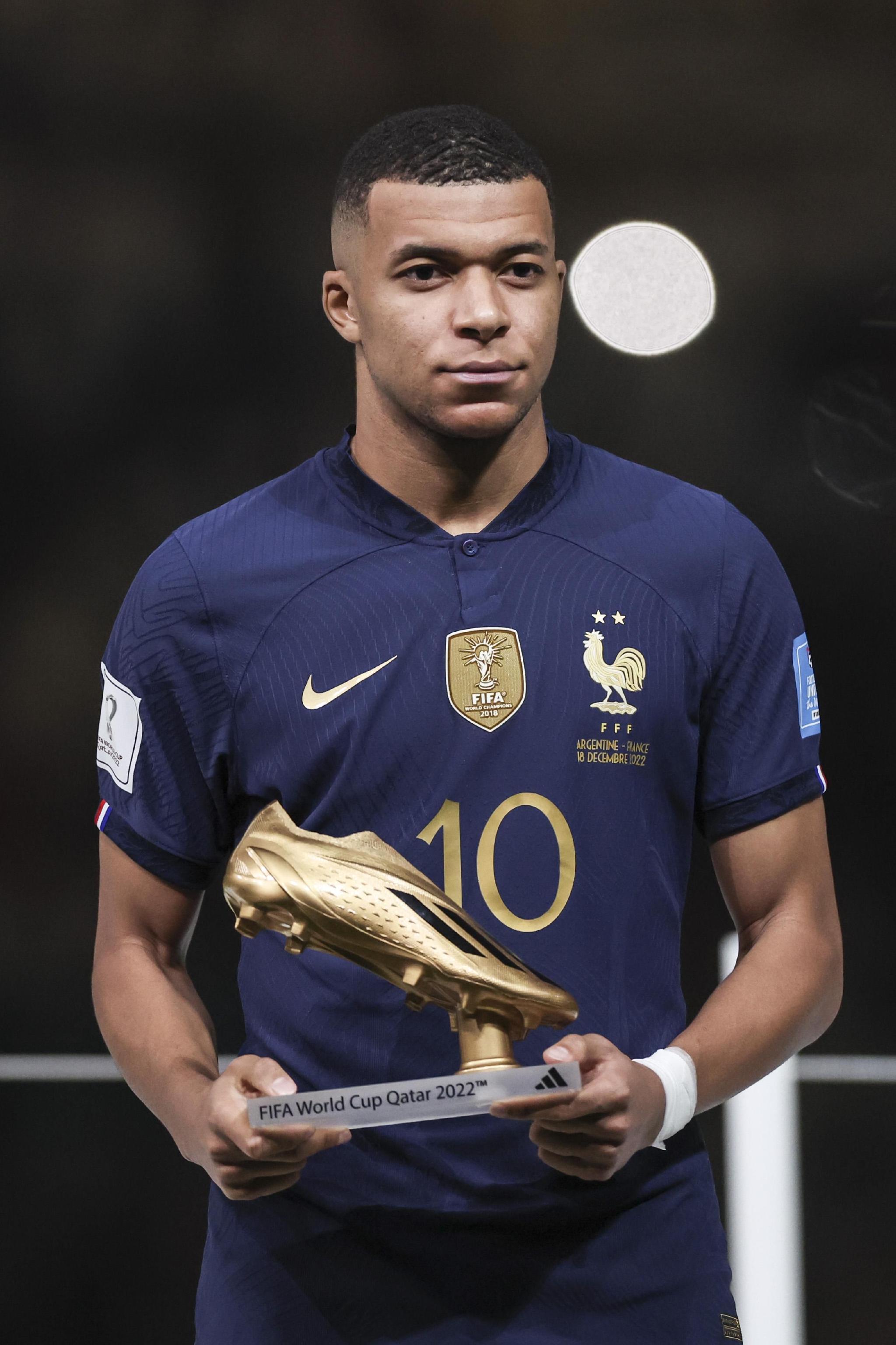 佩德里时隔1各月再为巴萨登场，送出28次传球，3次过人成功