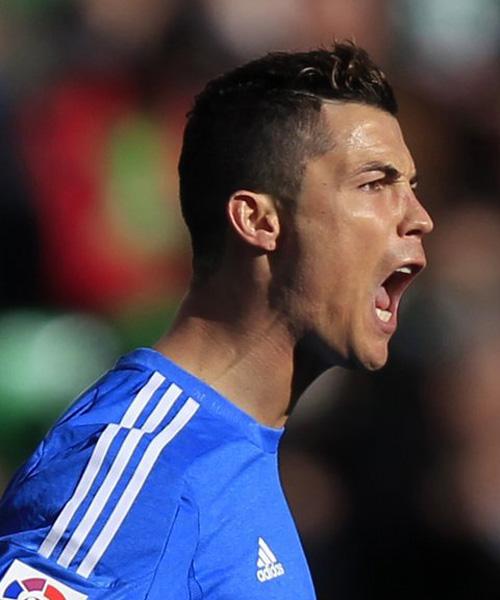 巴萨双喜！德容、费尔明重返训练场 弗利克迎战力增强